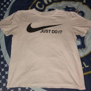 White NIKE T-shirt